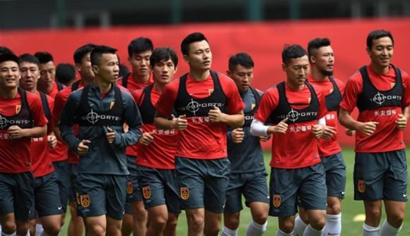 众志成城，为中国男足加油打气！