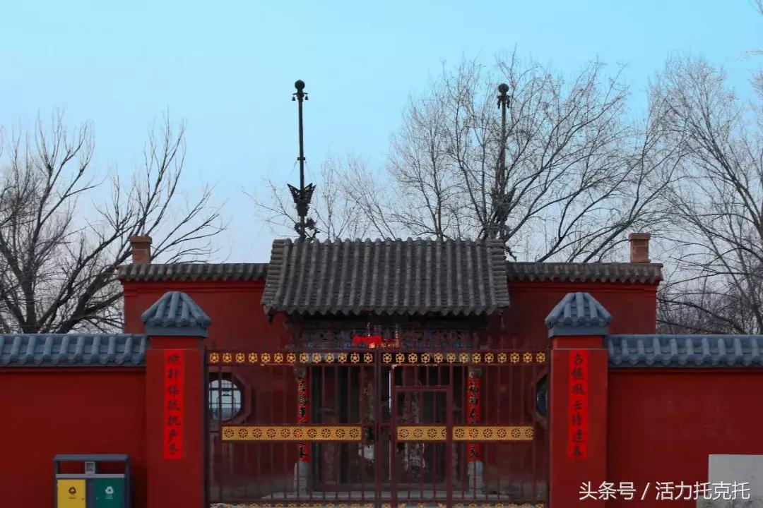 铸造生铁价格最新行情,铸造生铁价格最新行情，一场与自然美景的旅行对话