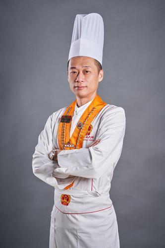 最新家常菜做法，厨房里的温馨时光