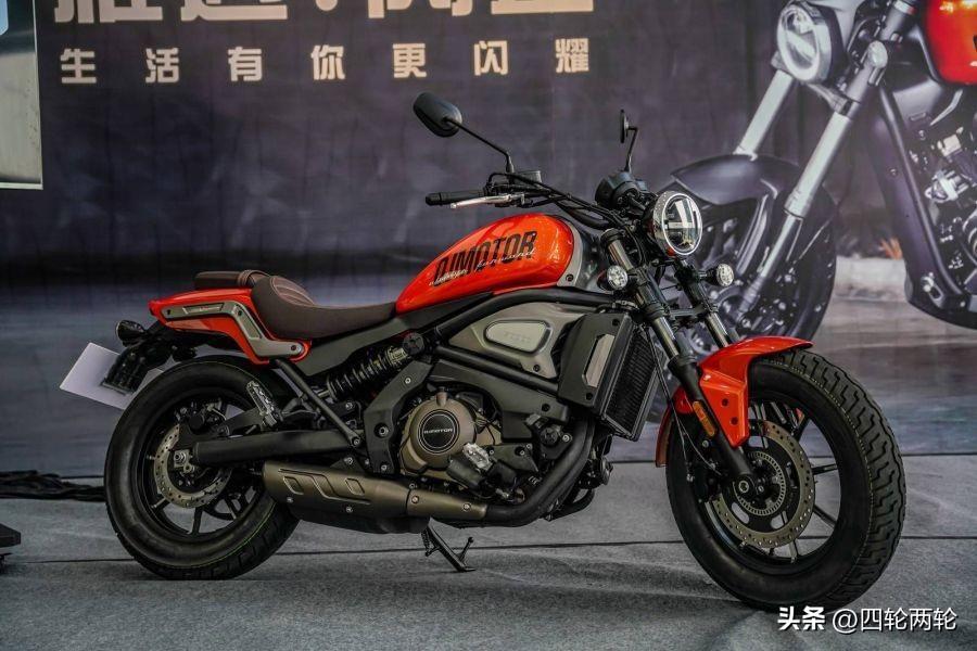 奔驰R300最新降价风暴，市场策略、消费者利益及长远影响分析