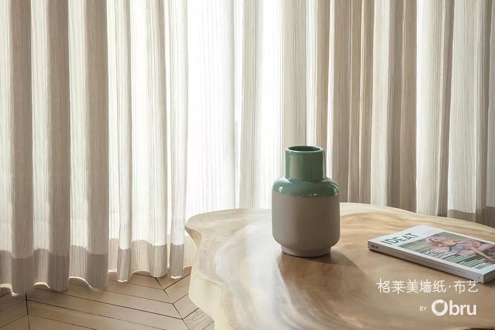 科技与生活的完美融合，最新款窗帘料亮相市场