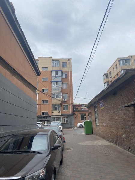 富锦二手楼最新动态，市场更新速递🏠🏡🌆