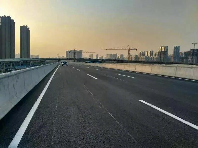 天山大街南延最新动态，科技引领未来，重塑城市热潮！